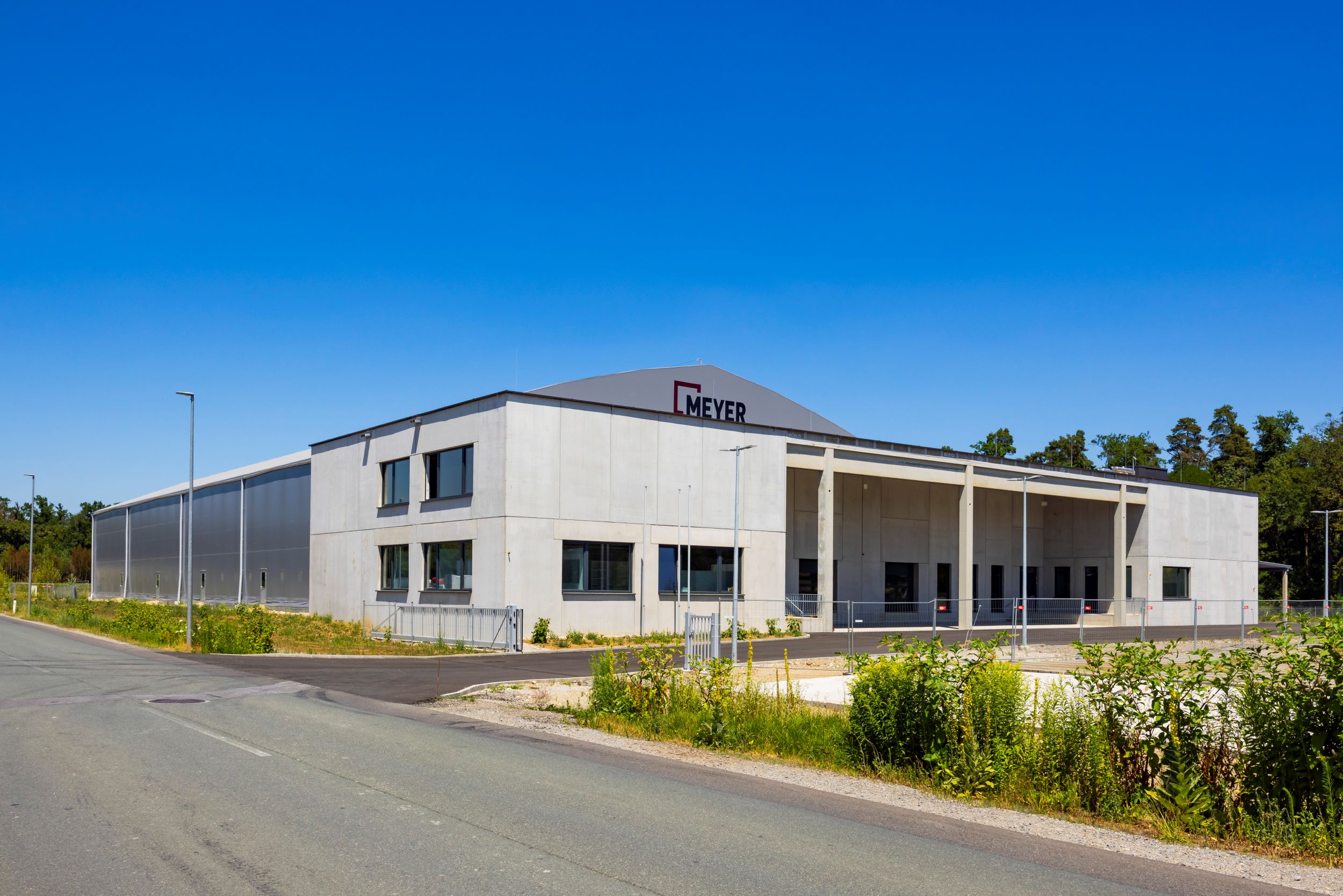 Neuer Standort für Meyer Parkett GmbH – erfolgreiche Firmenansiedelung durch Humitsch Immobilien Consulting 3 Mayer 003